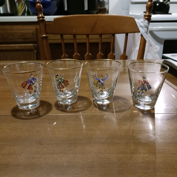 Barware Glasses Drinkware 4 Surnames Highlanders Four Glasses Shot Barware - Picture 3 of 6